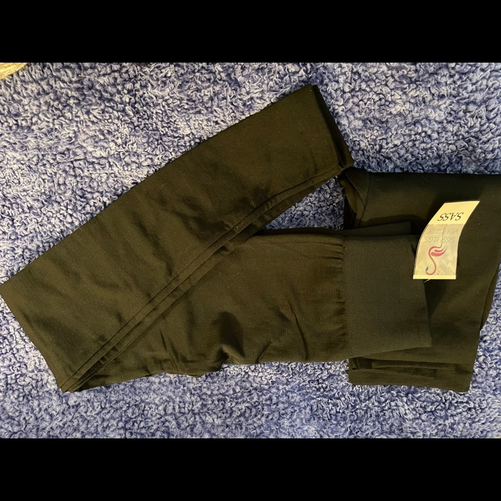 NWT Buttery Soft One Size Leggings - Picture 15 of 16